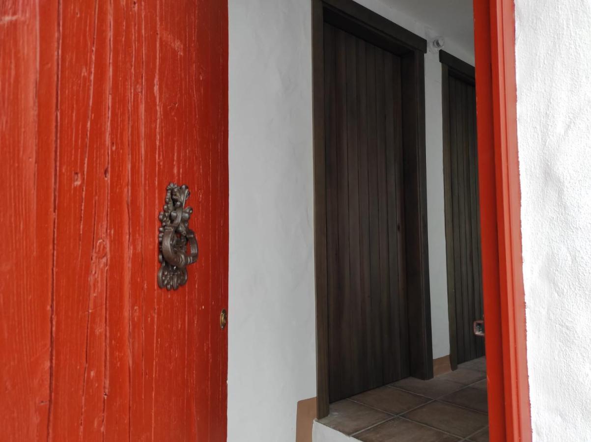 El Botijo Puertitas Rojas